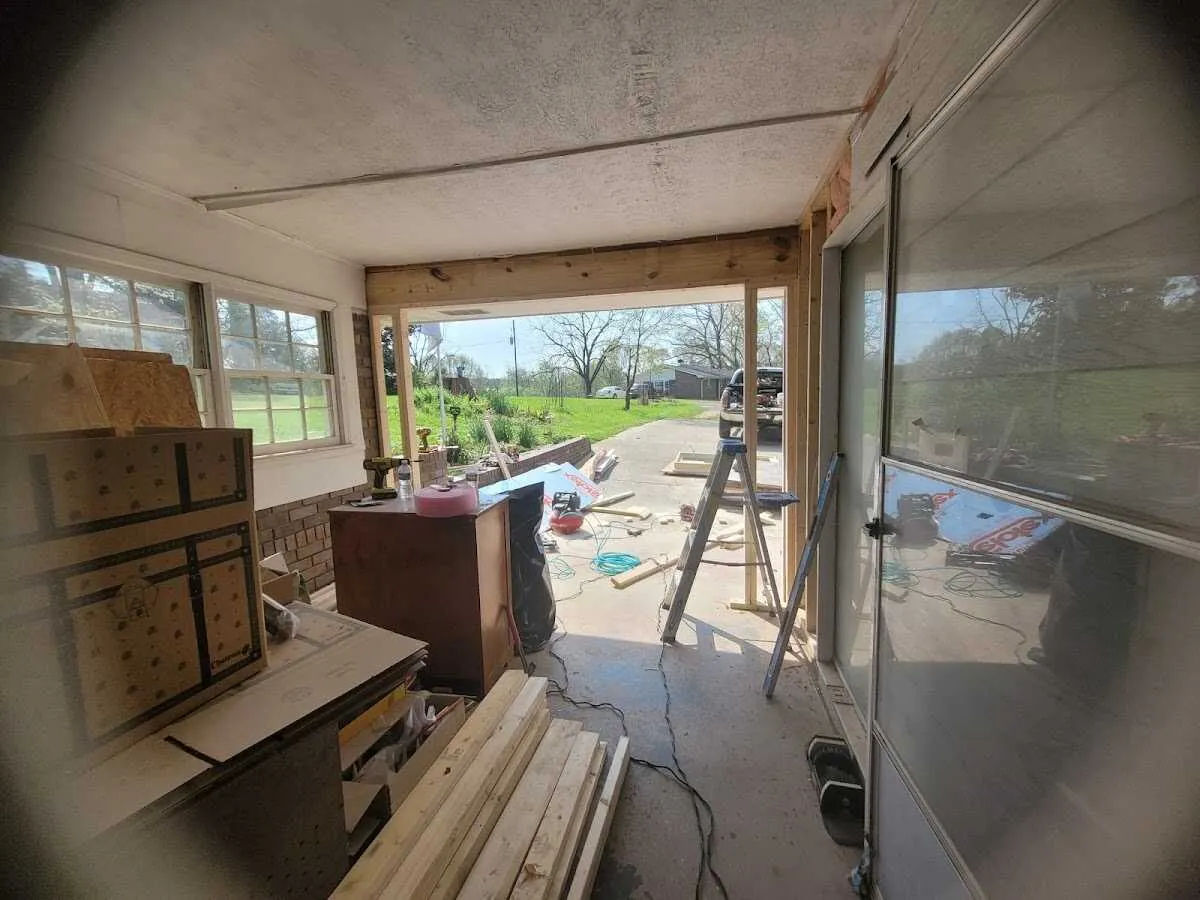 Air movers and dehumidifier for Water Mitigation Services in Sandy